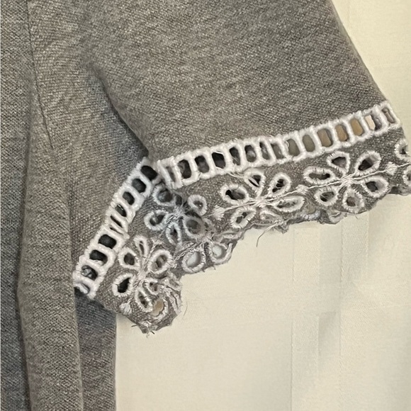 Tommy Hilfiger women’s cotton dress size small eyelet trim around sleeves Hem - Picture 3 of 7